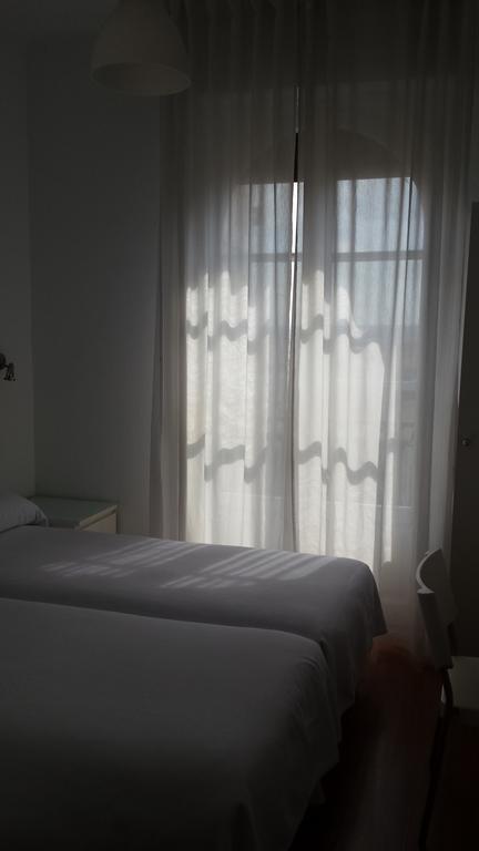 Hostal Santa Isabel Madrid Exterior photo